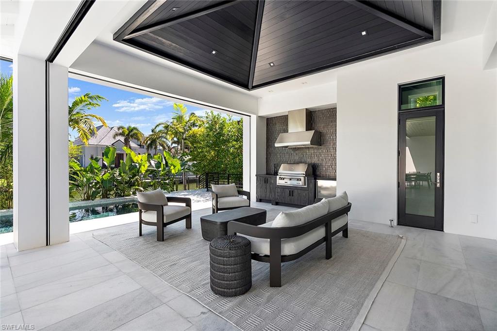 AQUALANE SHORES - Residential