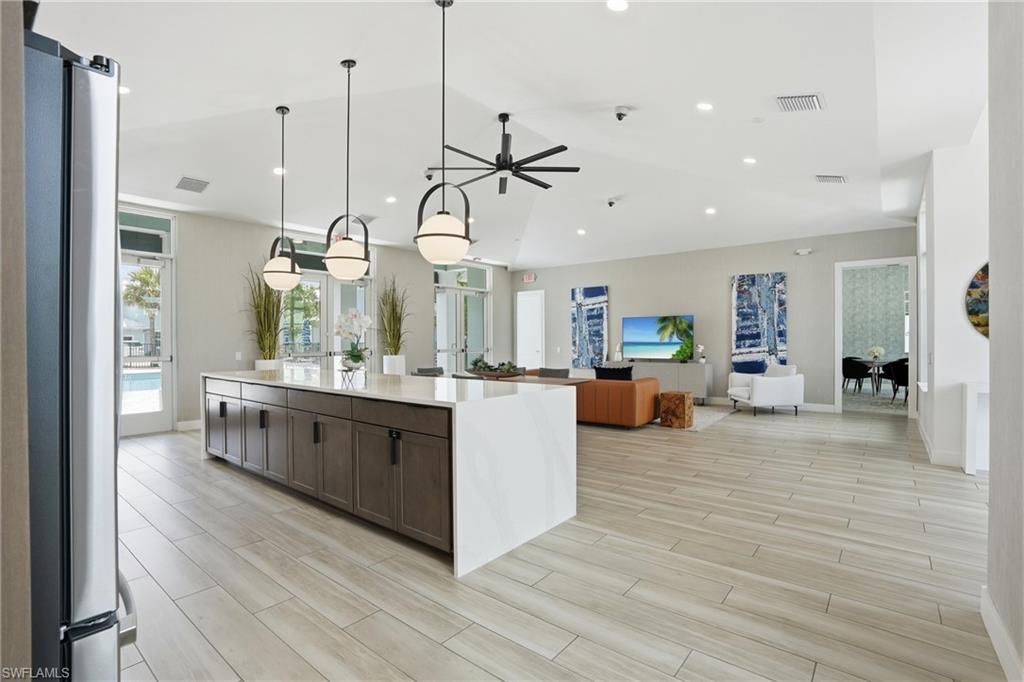 VILLA MAR BONITA BEACH - Residential