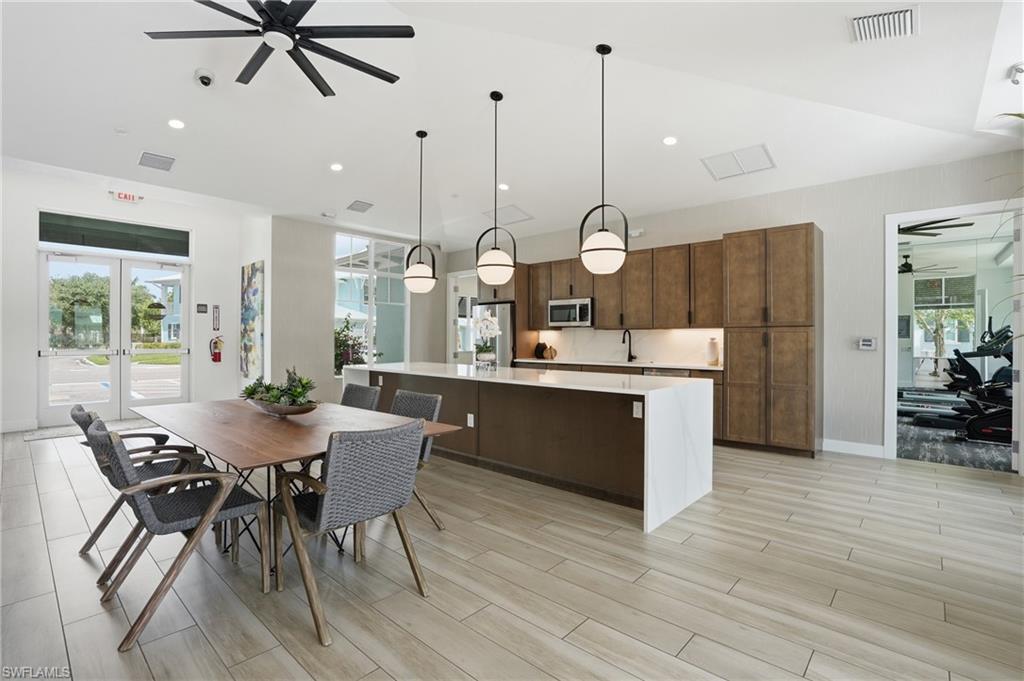 VILLA MAR BONITA BEACH - Residential
