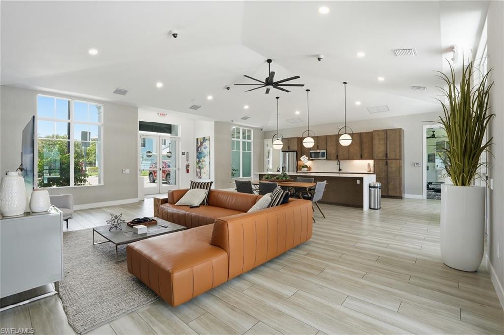 VILLA MAR BONITA BEACH - Residential