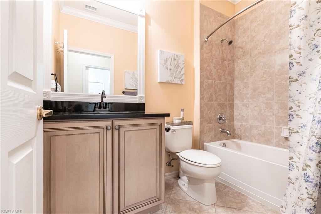 ASHTON OAKS - Residential