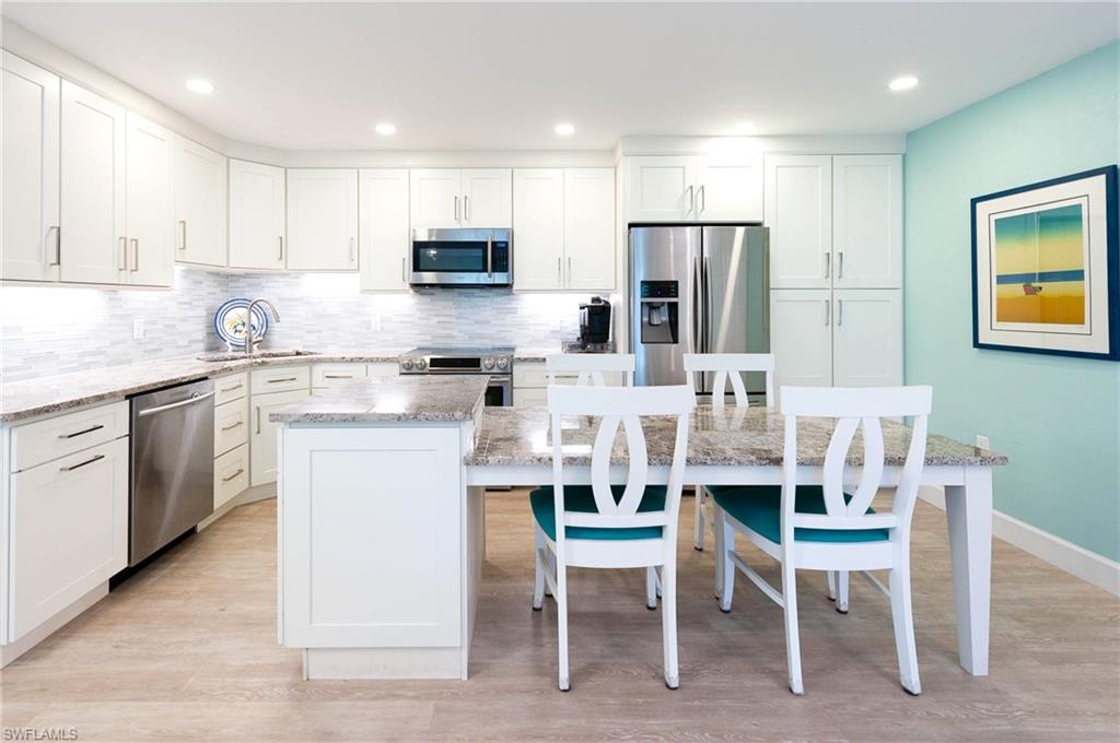 SANIBEL MOORINGS CONDO - Residential