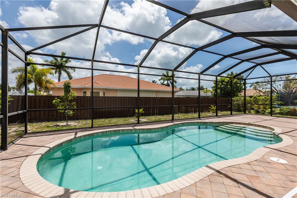 MARCO BEACH - Residential