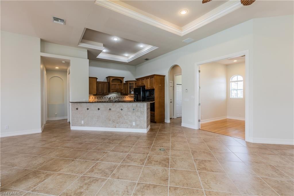 MARCO BEACH - Residential