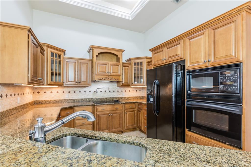 MARCO BEACH - Residential