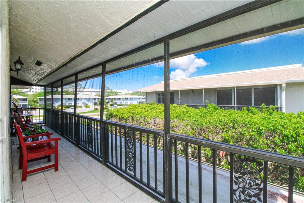 GLADES COUNTRY CLUB - Residential Lease