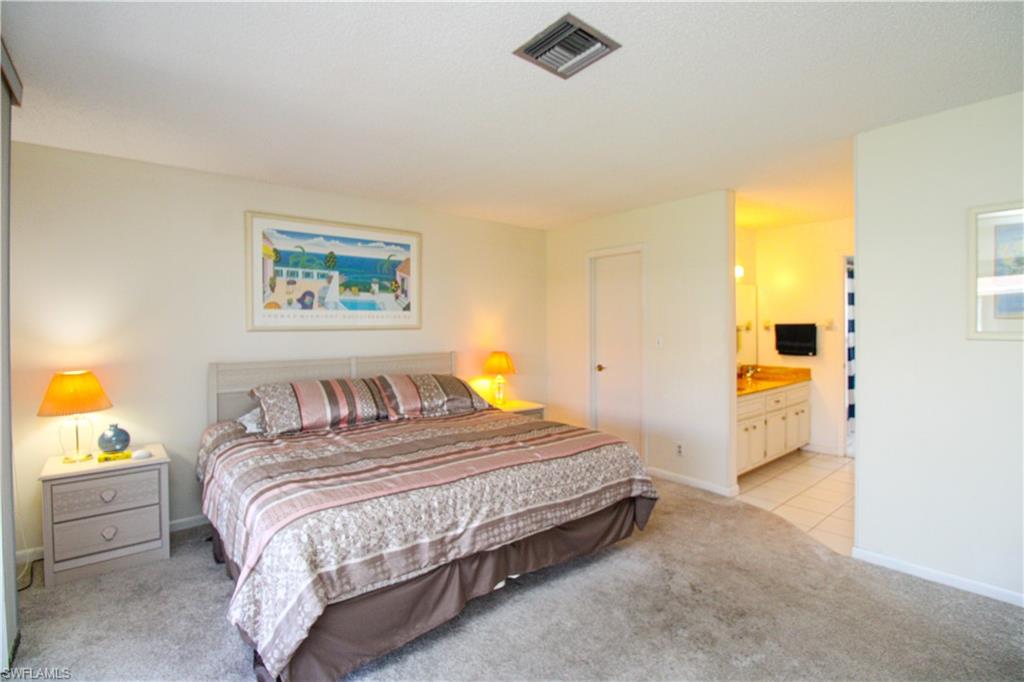 GLADES COUNTRY CLUB - Residential Lease