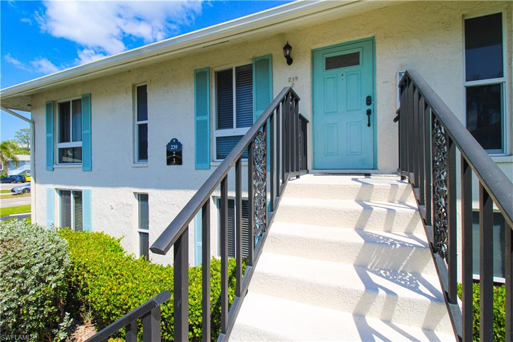 GLADES COUNTRY CLUB - Residential Lease