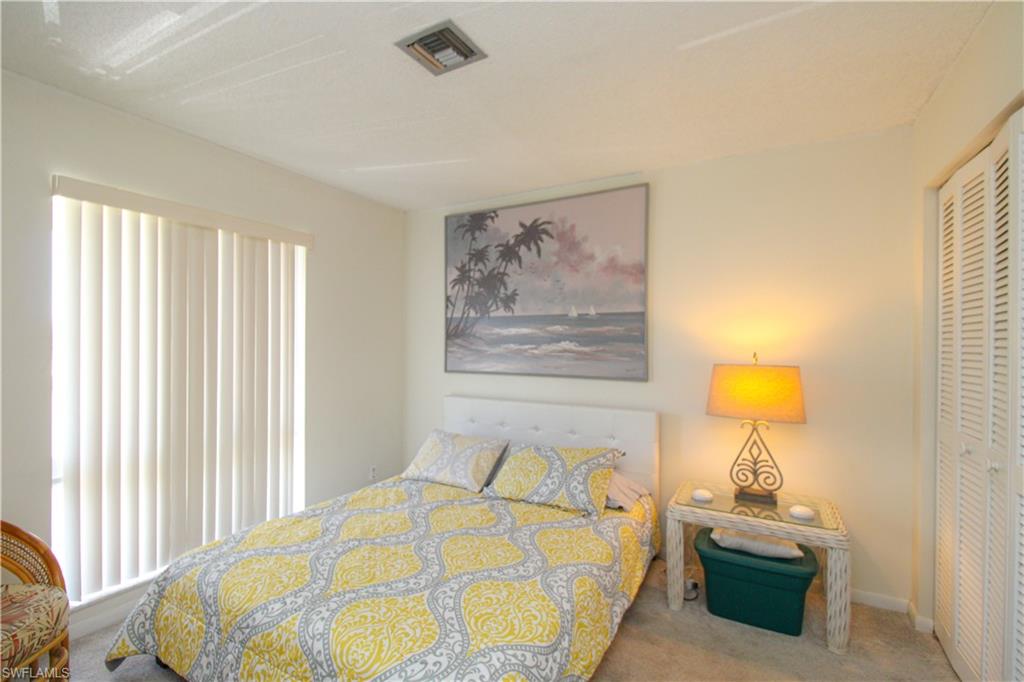 GLADES COUNTRY CLUB - Residential Lease