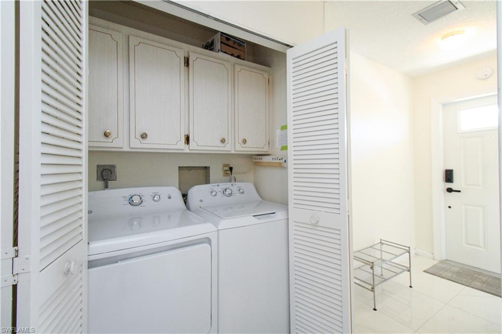 GLADES COUNTRY CLUB - Residential Lease