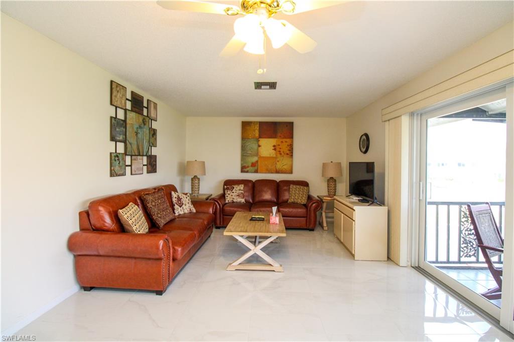 GLADES COUNTRY CLUB - Residential Lease