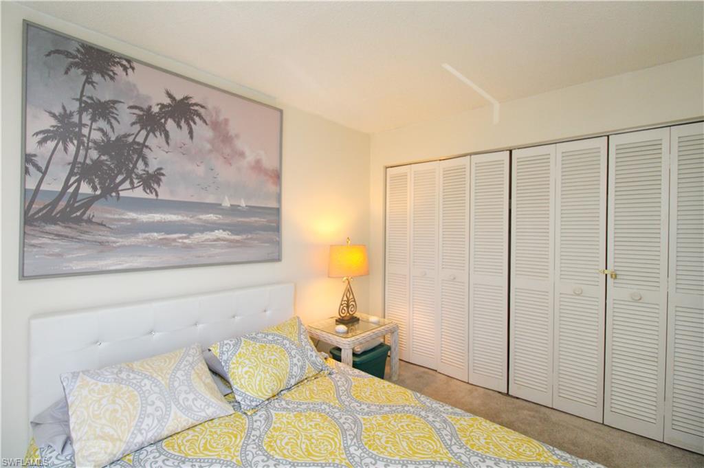 GLADES COUNTRY CLUB - Residential Lease