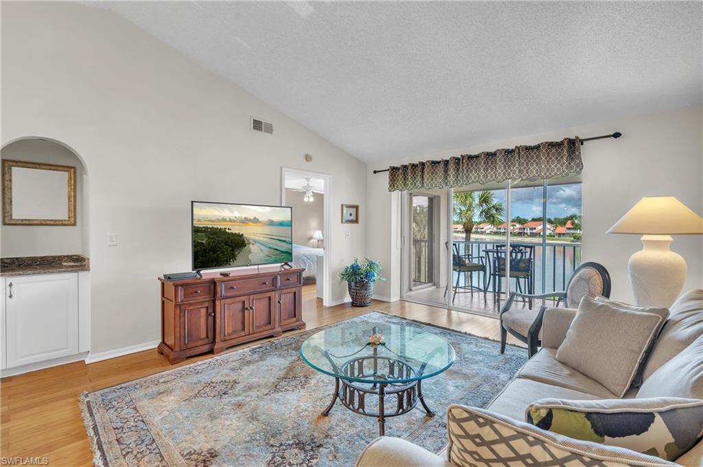 COLONIES - Residential