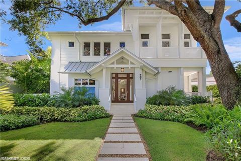 Photo of 685 2nd ST S, NAPLES, FL 34102 (MLS # 226017504)