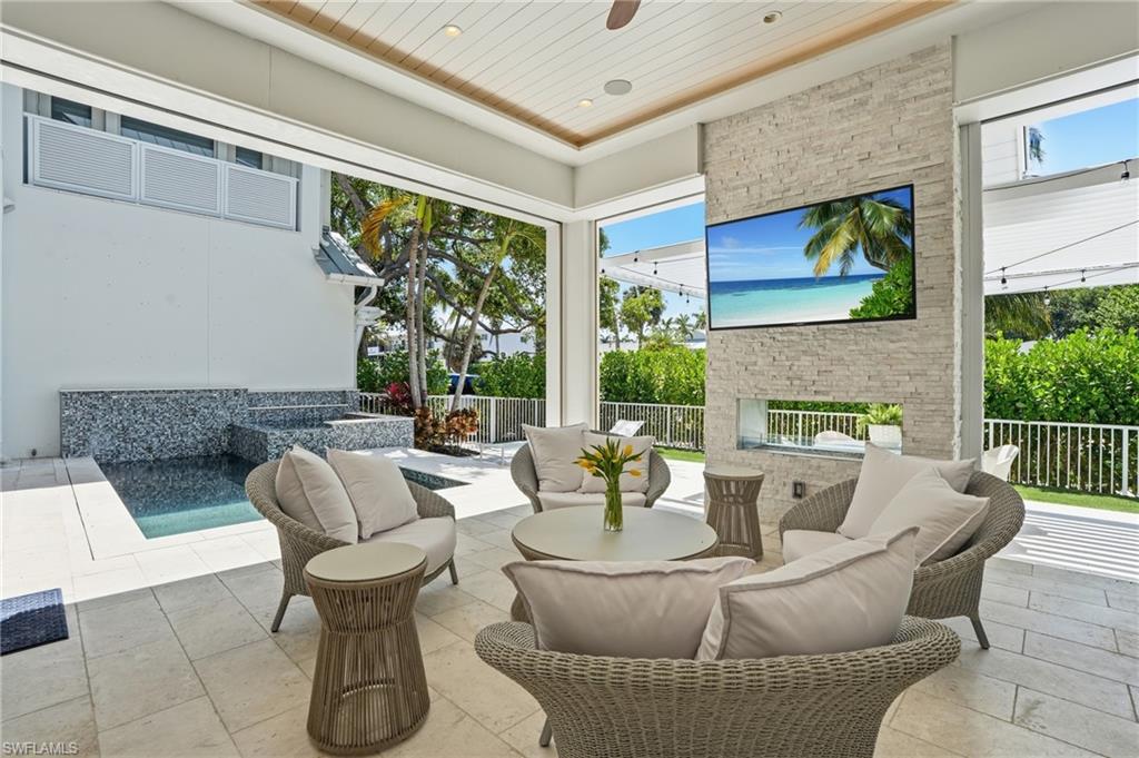 OLDE NAPLES - Residential
