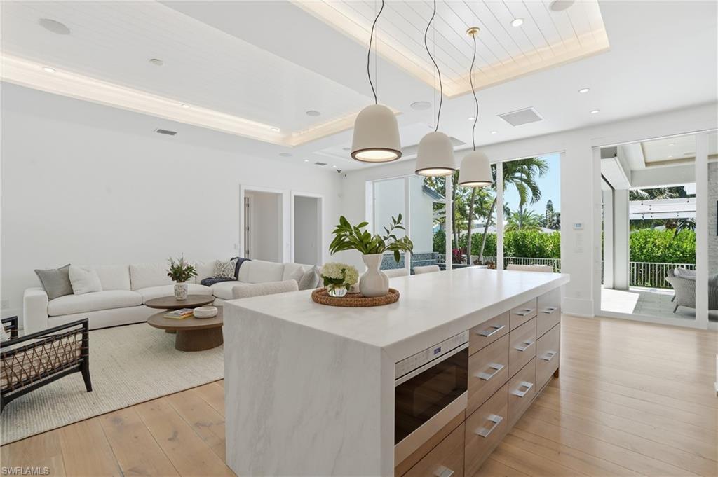 OLDE NAPLES - Residential
