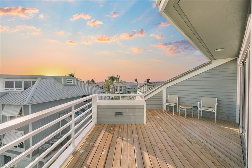 LANDS ENDS VILLAGE CONDO - Residential