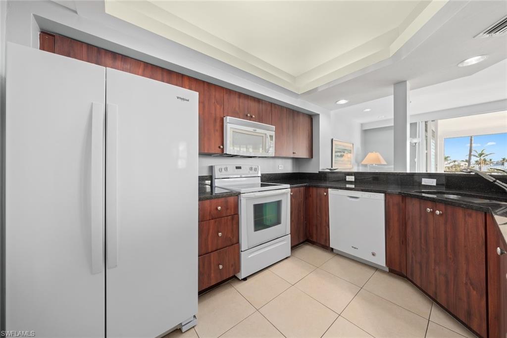 LANDS ENDS VILLAGE CONDO - Residential