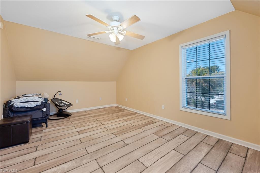 LEAWOOD LAKES - Residential