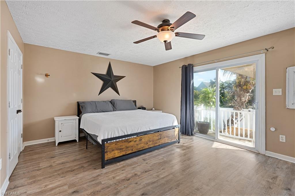 LEAWOOD LAKES - Residential