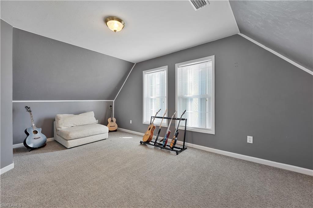 LEAWOOD LAKES - Residential