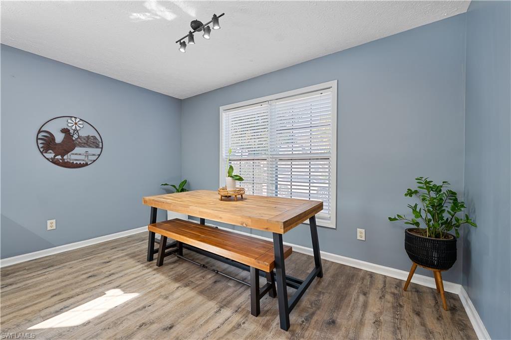 LEAWOOD LAKES - Residential