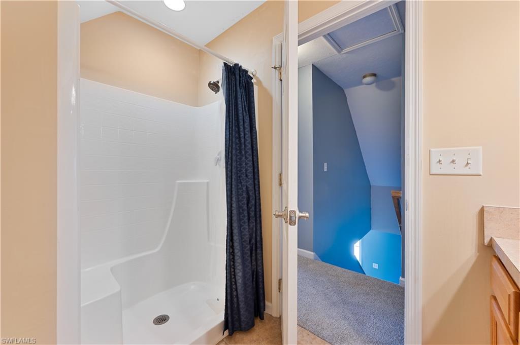 LEAWOOD LAKES - Residential