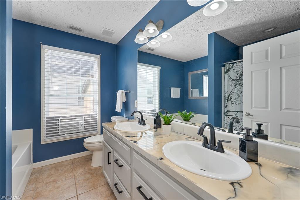 LEAWOOD LAKES - Residential