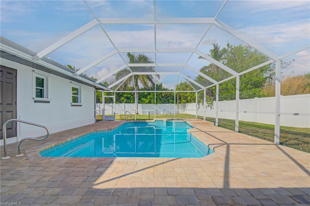 LA CHELLE MANOR - Residential