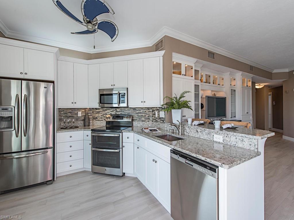 HICKORY BAY WEST - Residential