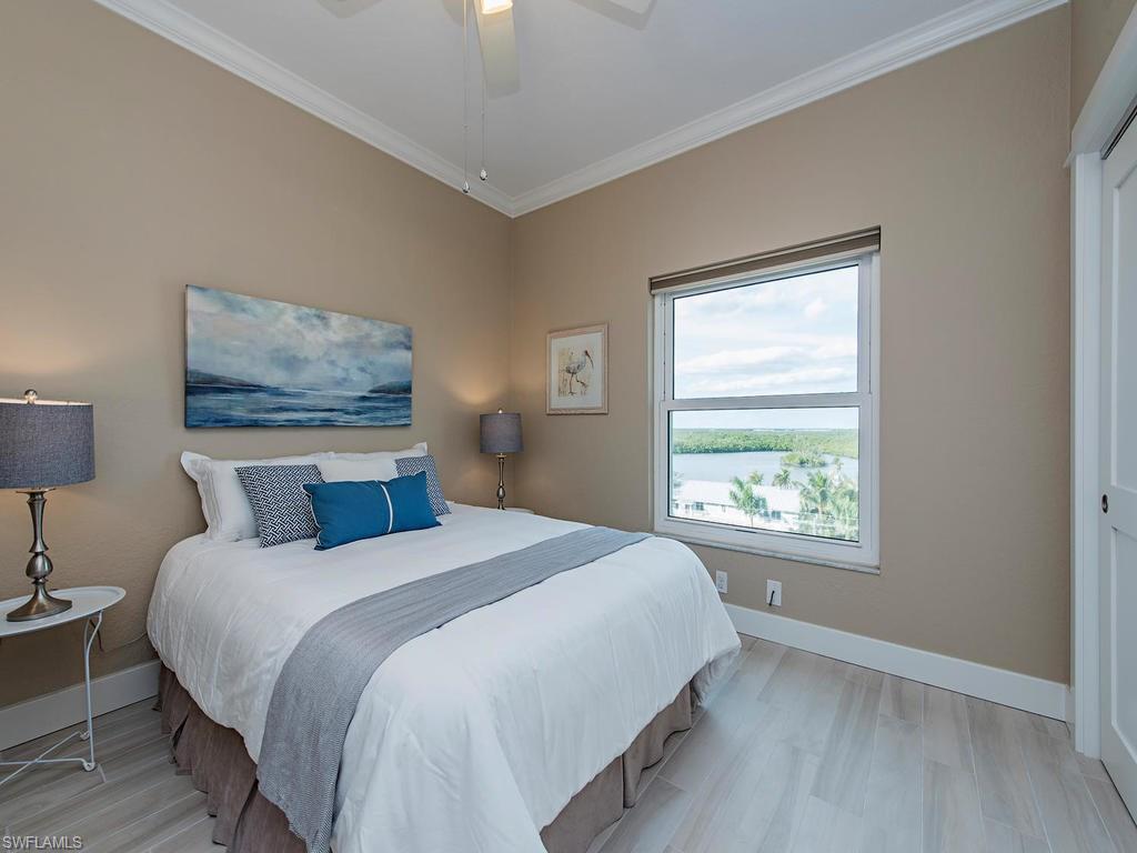 HICKORY BAY WEST - Residential