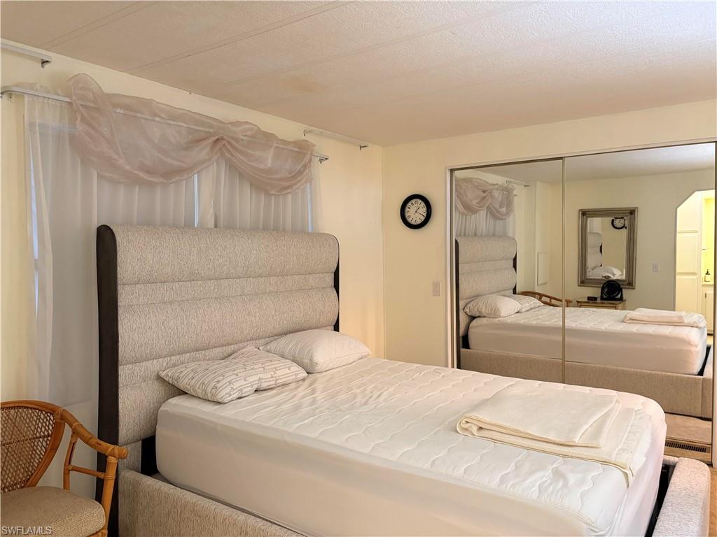 LAUREL ESTATES MOBILE HOME VIL - Residential