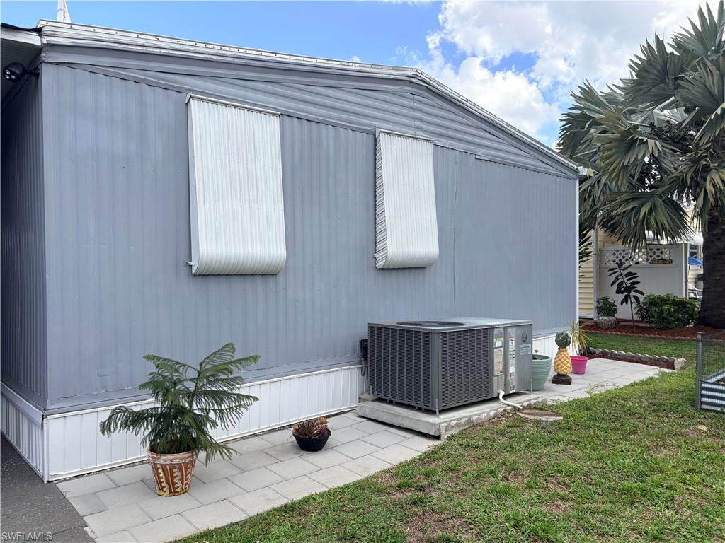 LAUREL ESTATES MOBILE HOME VIL - Residential