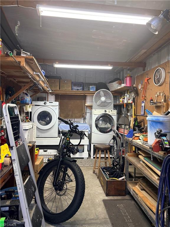 LAUREL ESTATES MOBILE HOME VIL - Residential