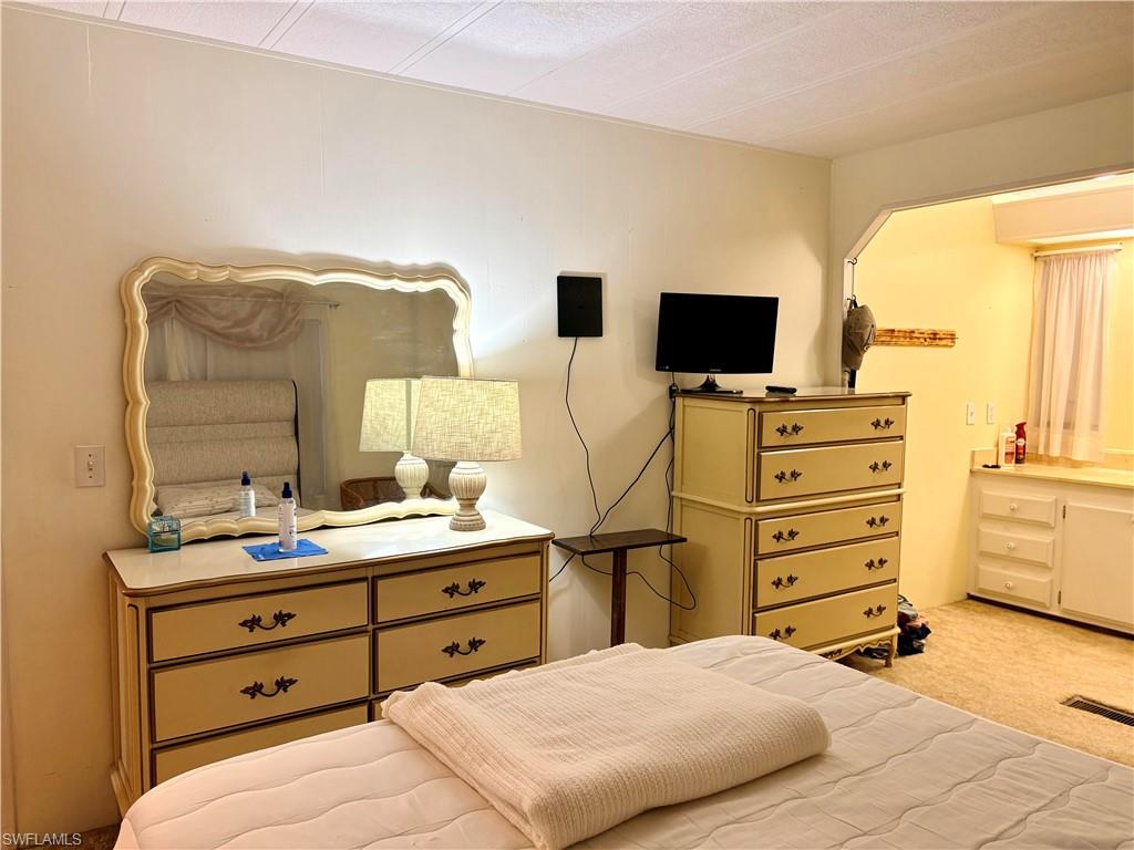 LAUREL ESTATES MOBILE HOME VIL - Residential