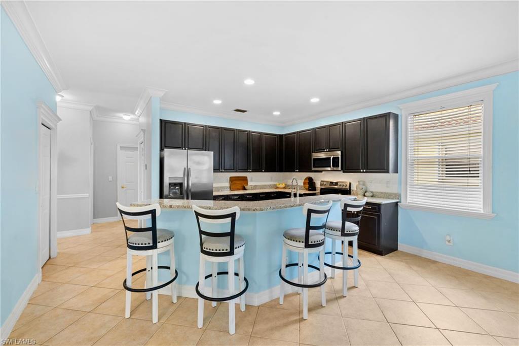 2346 Butterfly Palm DR