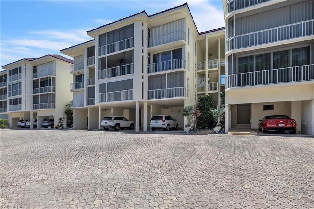 Properties 848 Collier CT 304