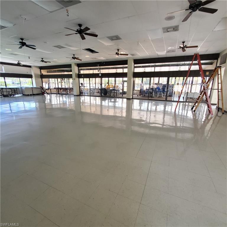 CORKSCREW WOODLANDS - Residential