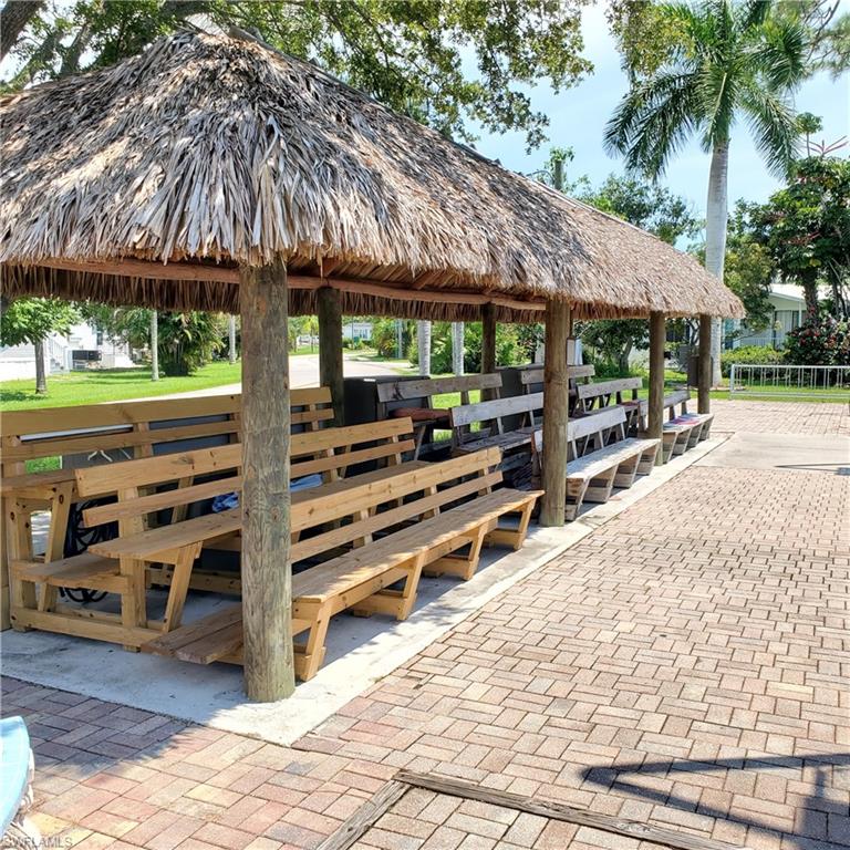 CORKSCREW WOODLANDS - Residential