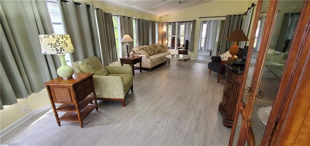 CORKSCREW WOODLANDS - Residential