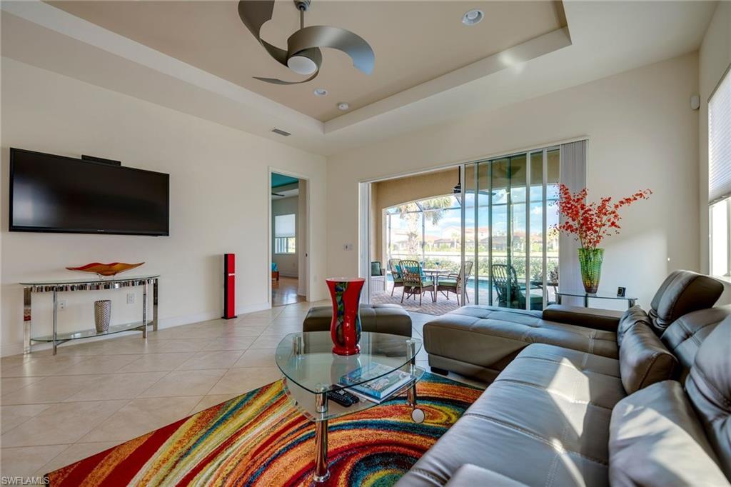 MANCHESTER SQUARE - Residential