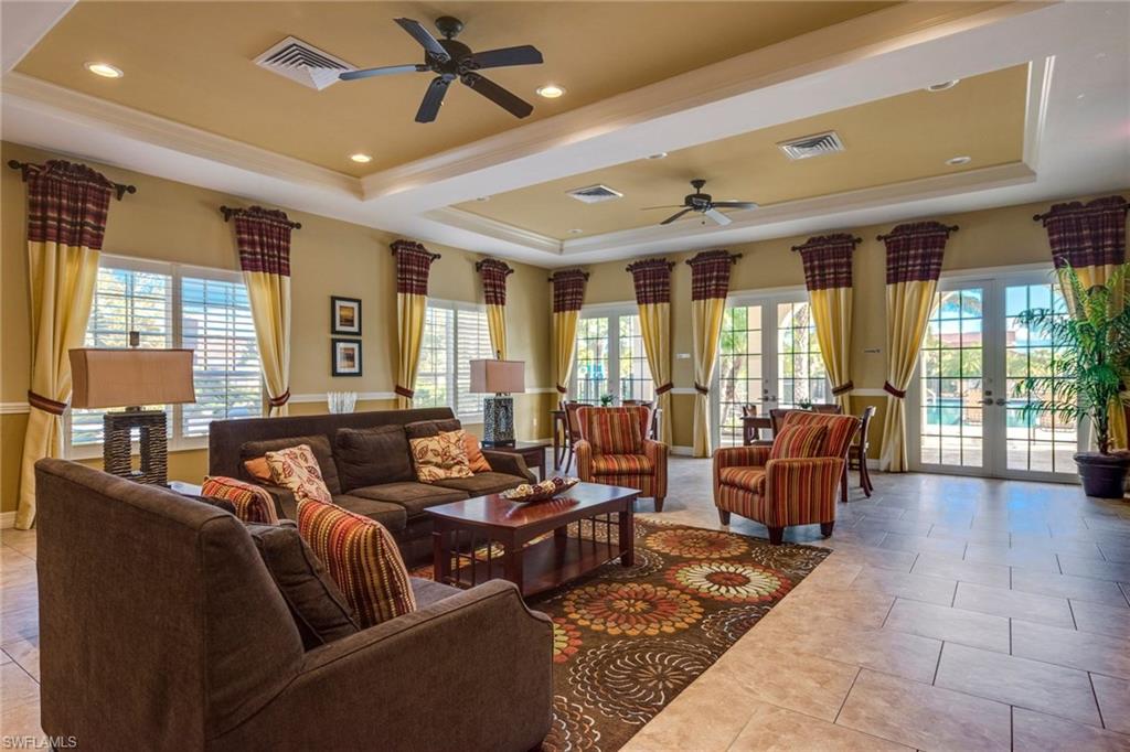 MANCHESTER SQUARE - Residential