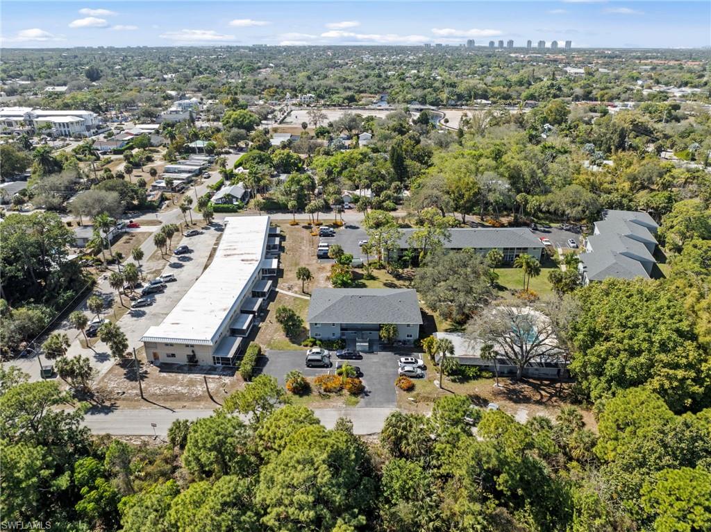 IMPERIAL PALMS - Residential