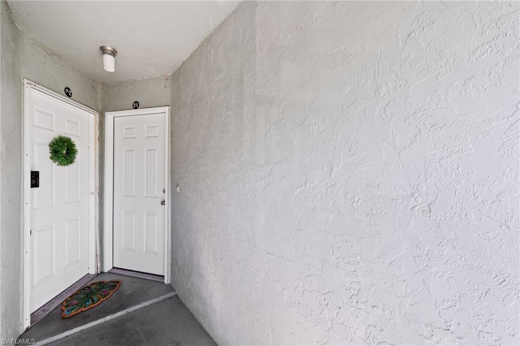 IMPERIAL PALMS - Residential