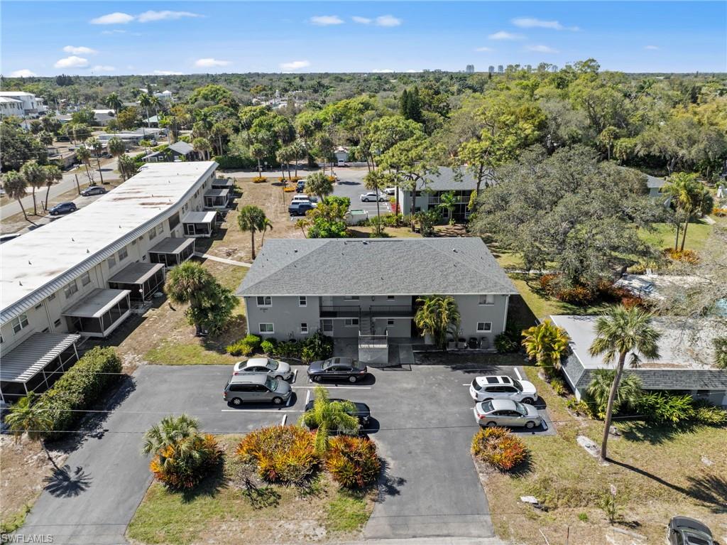 IMPERIAL PALMS - Residential