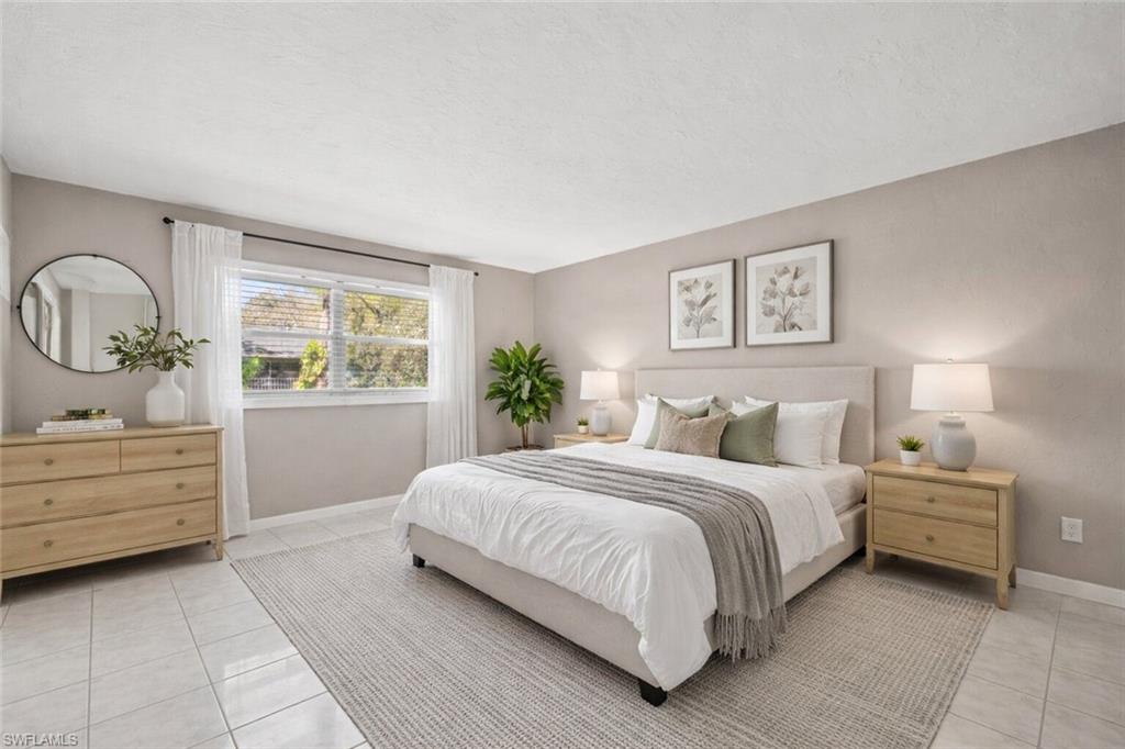 IMPERIAL PALMS - Residential