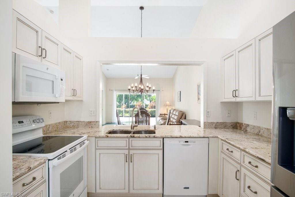 SHADOWOOD VILLAS - Residential