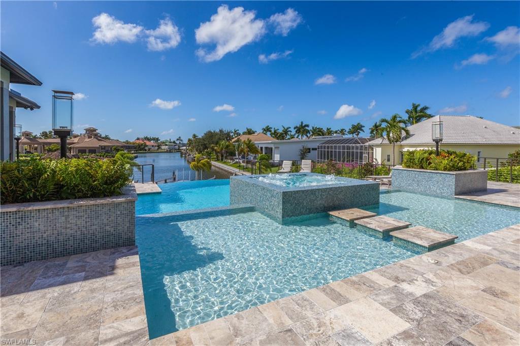 MARCO BEACH - Residential