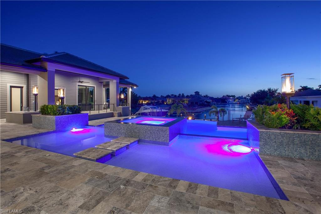 MARCO BEACH - Residential