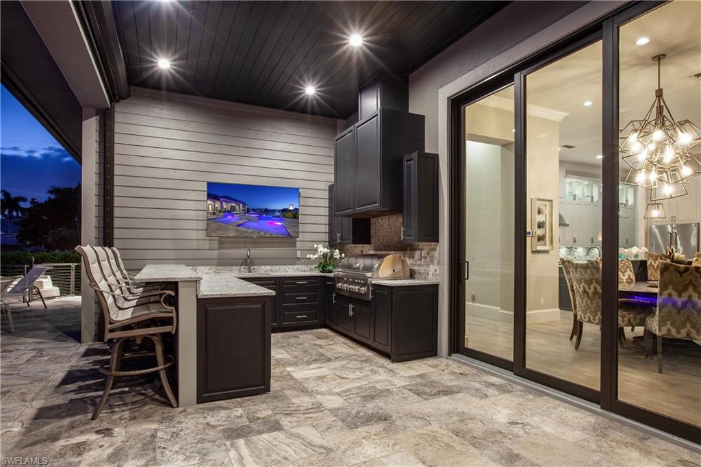 MARCO BEACH - Residential